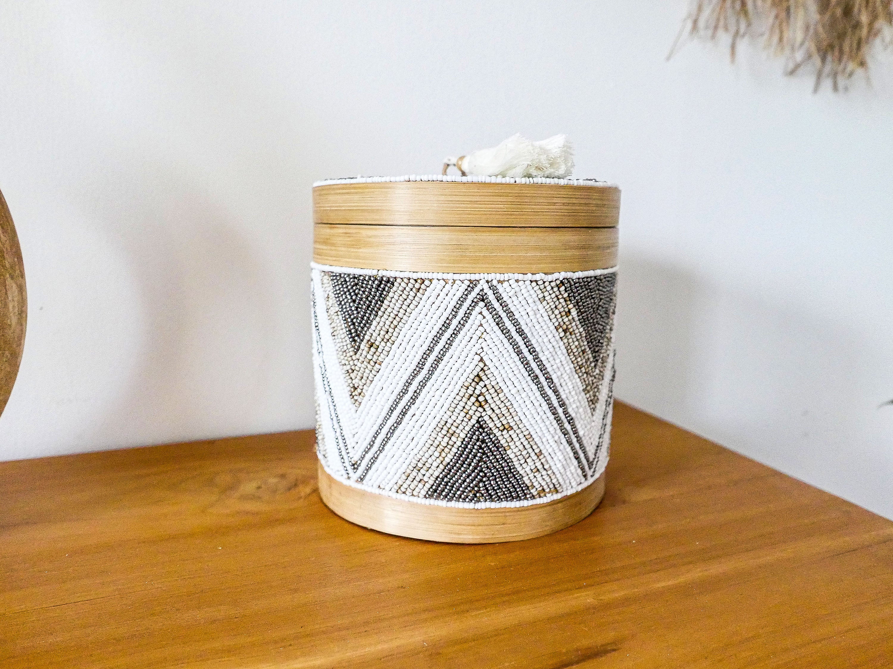 Decorative beaded box set 010