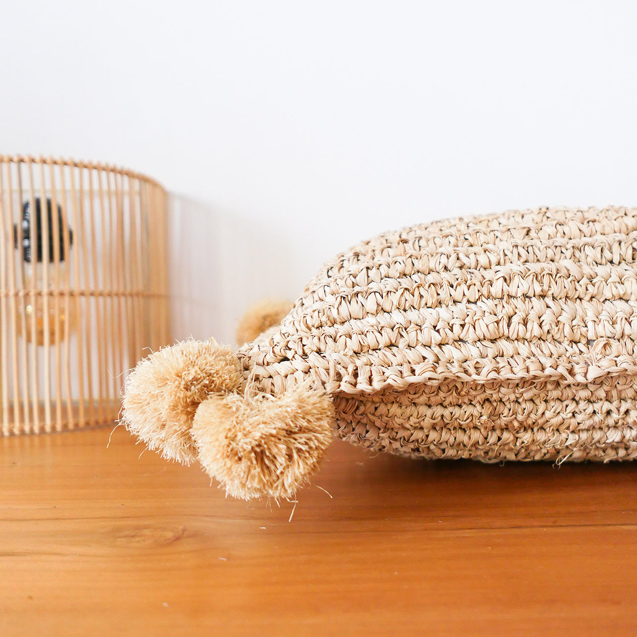 Sunda - Raffia pillow cover with pom pom rectangular