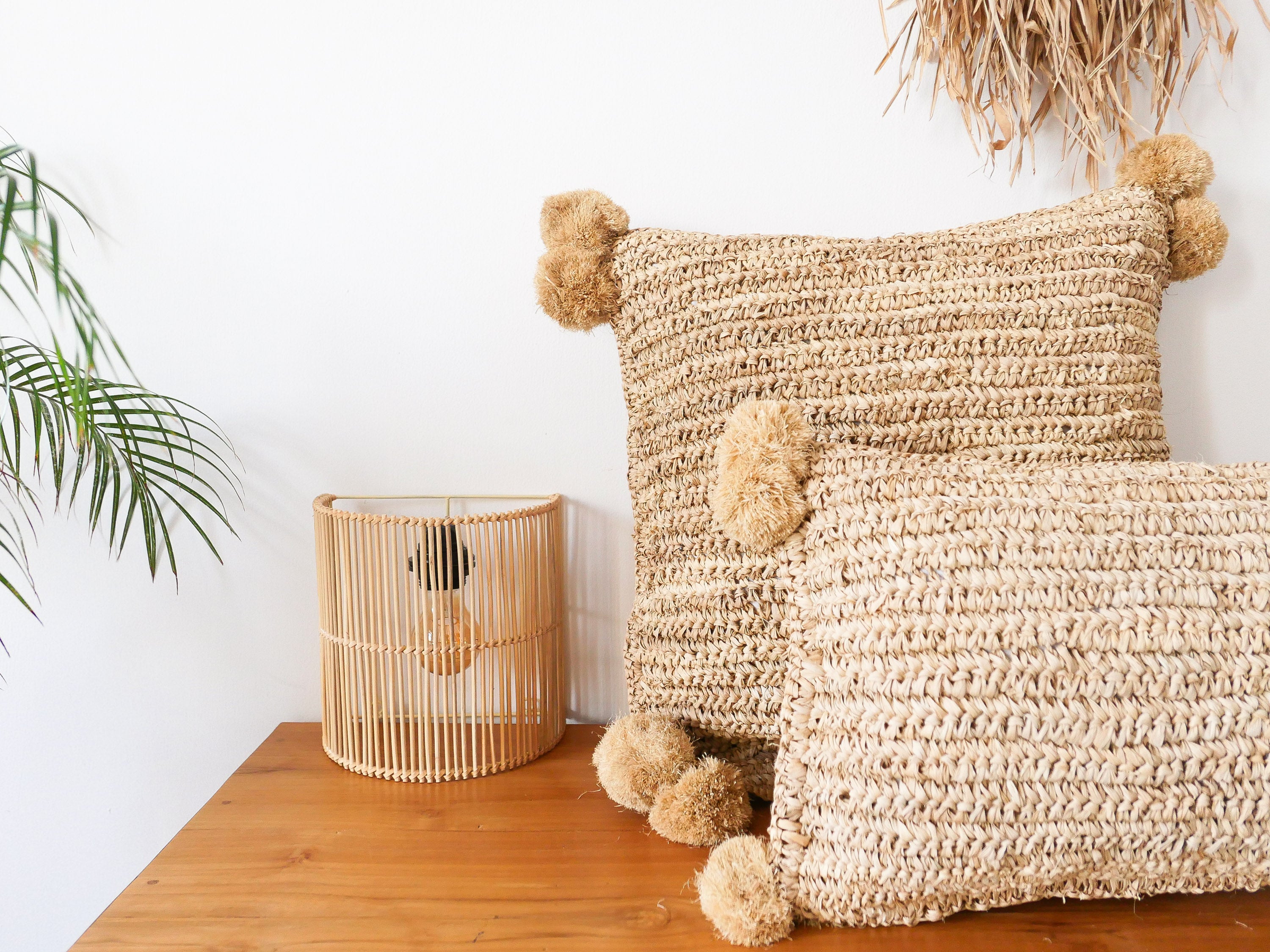 Sunda - Raffia pillow cover with pom pom rectangular