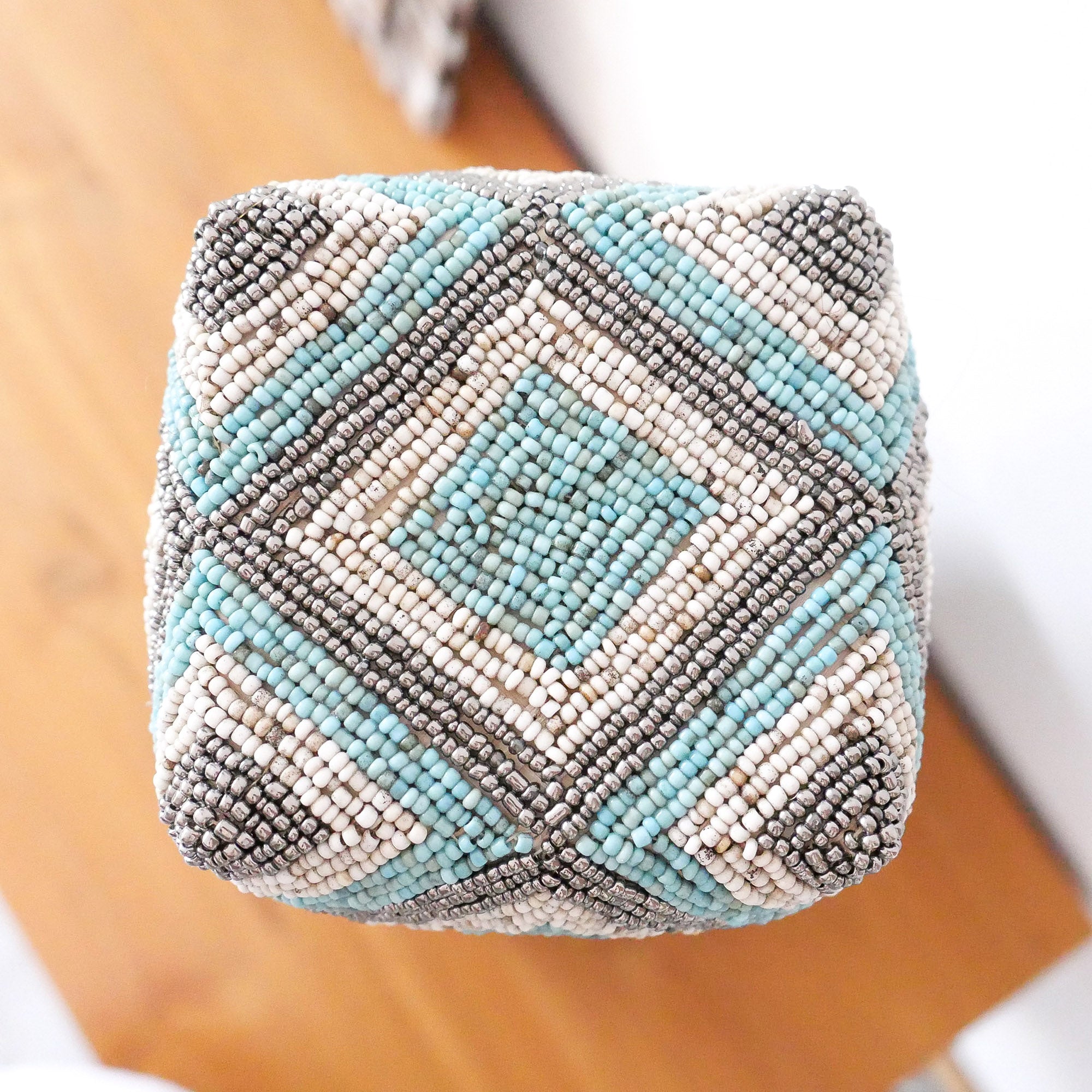Decorative beaded box set 011
