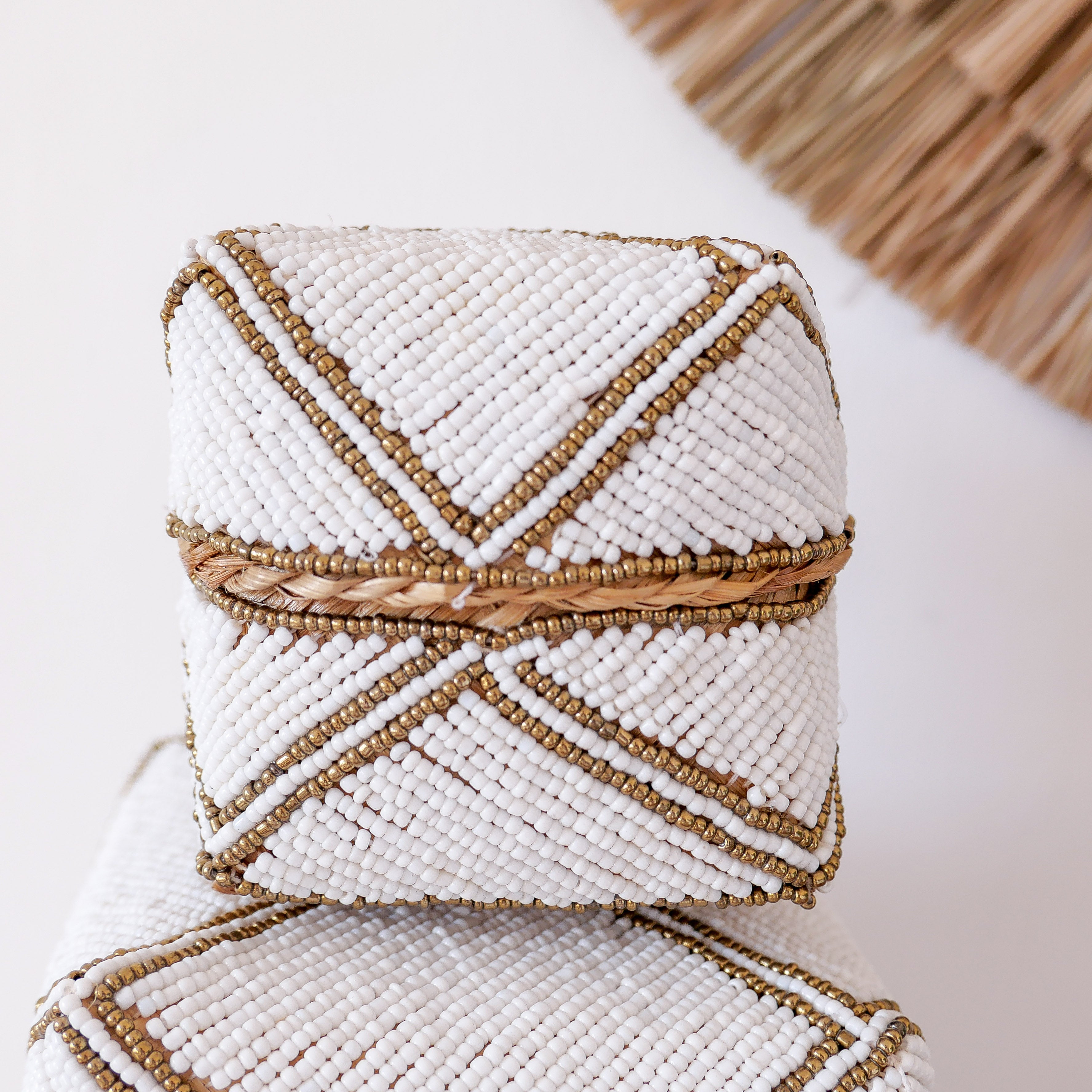 Decorative beaded box set 009
