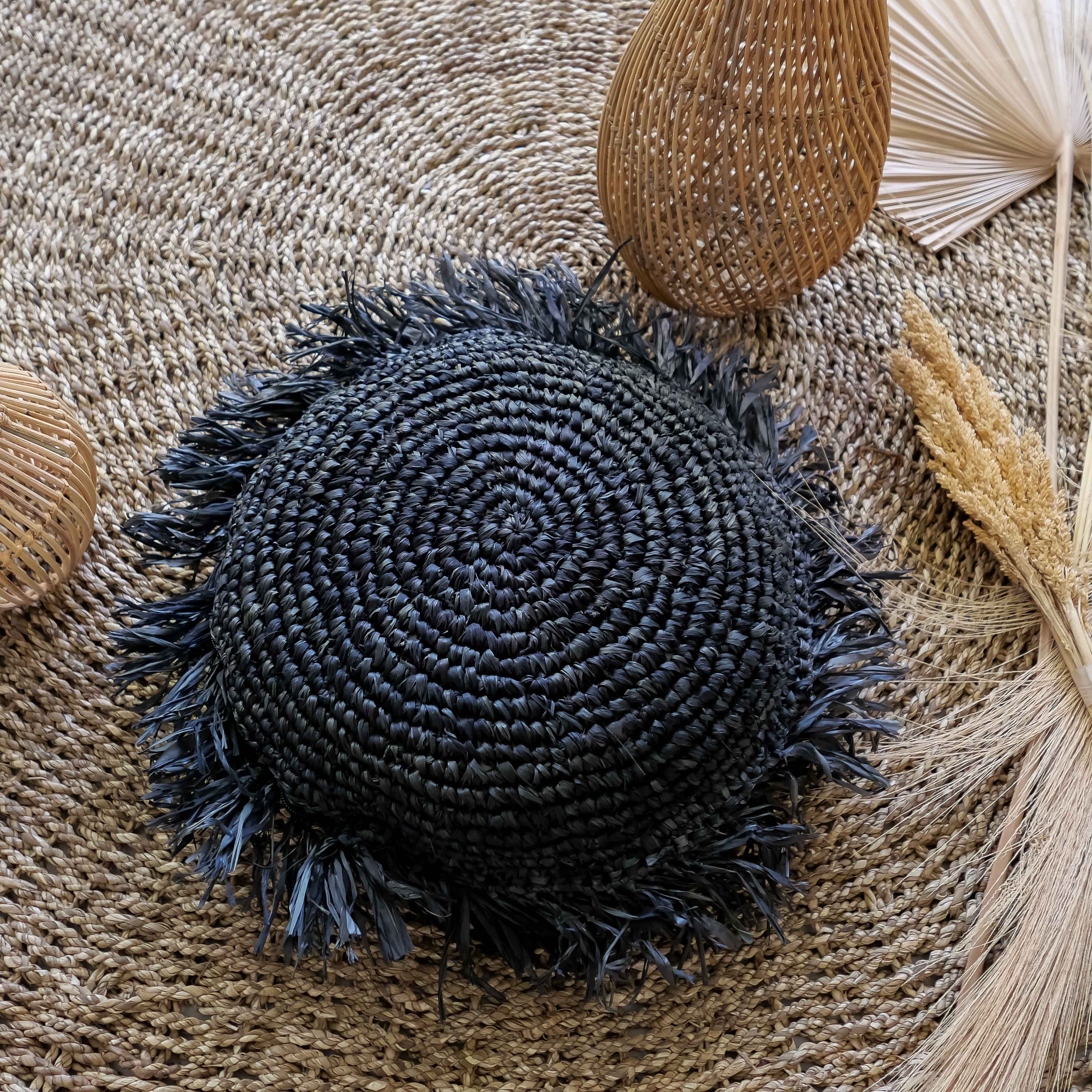 Sunda - Black round raffia pillow cover with fringe - Joglo Living