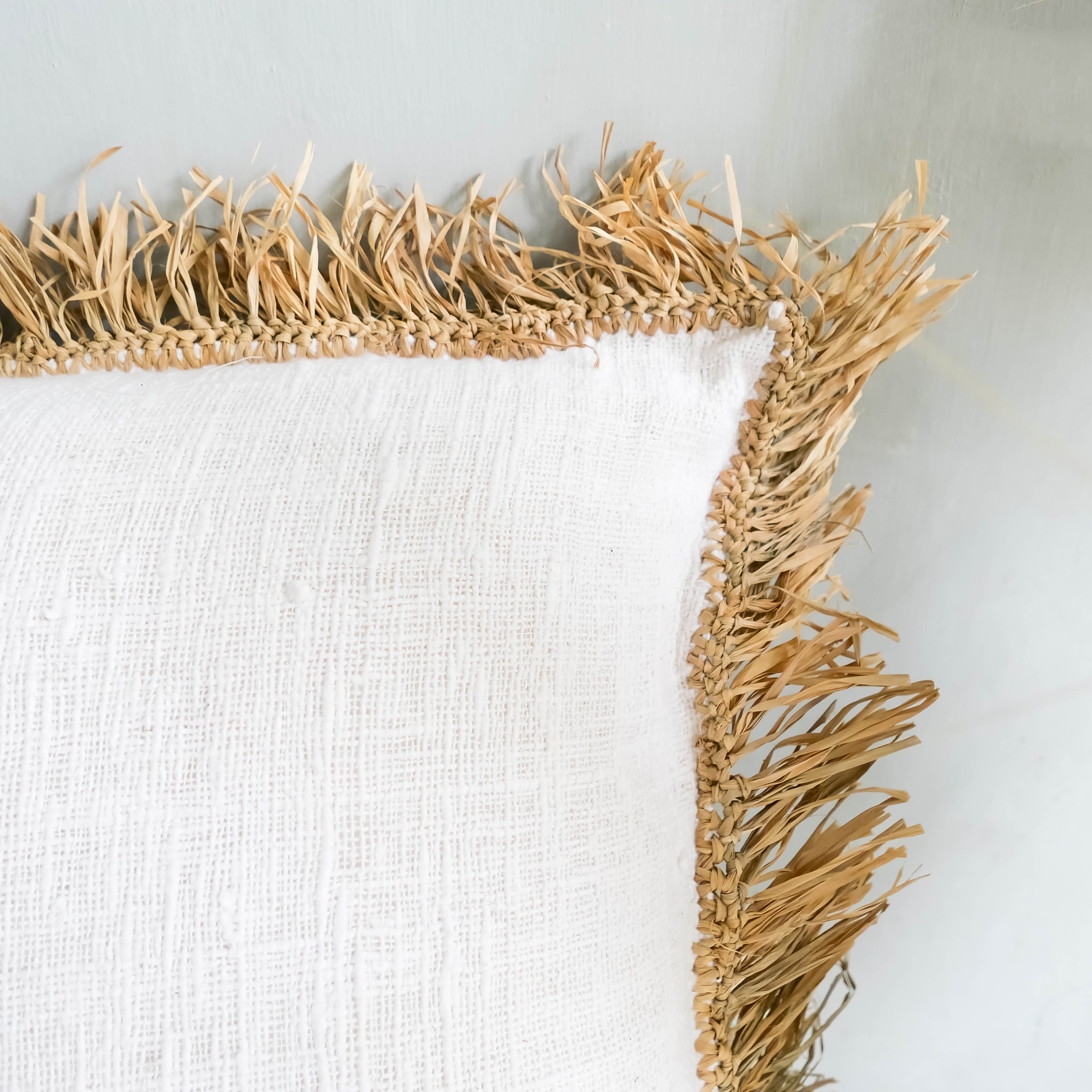Konde white - organic cotton and raffia pillow cover - Joglo Living