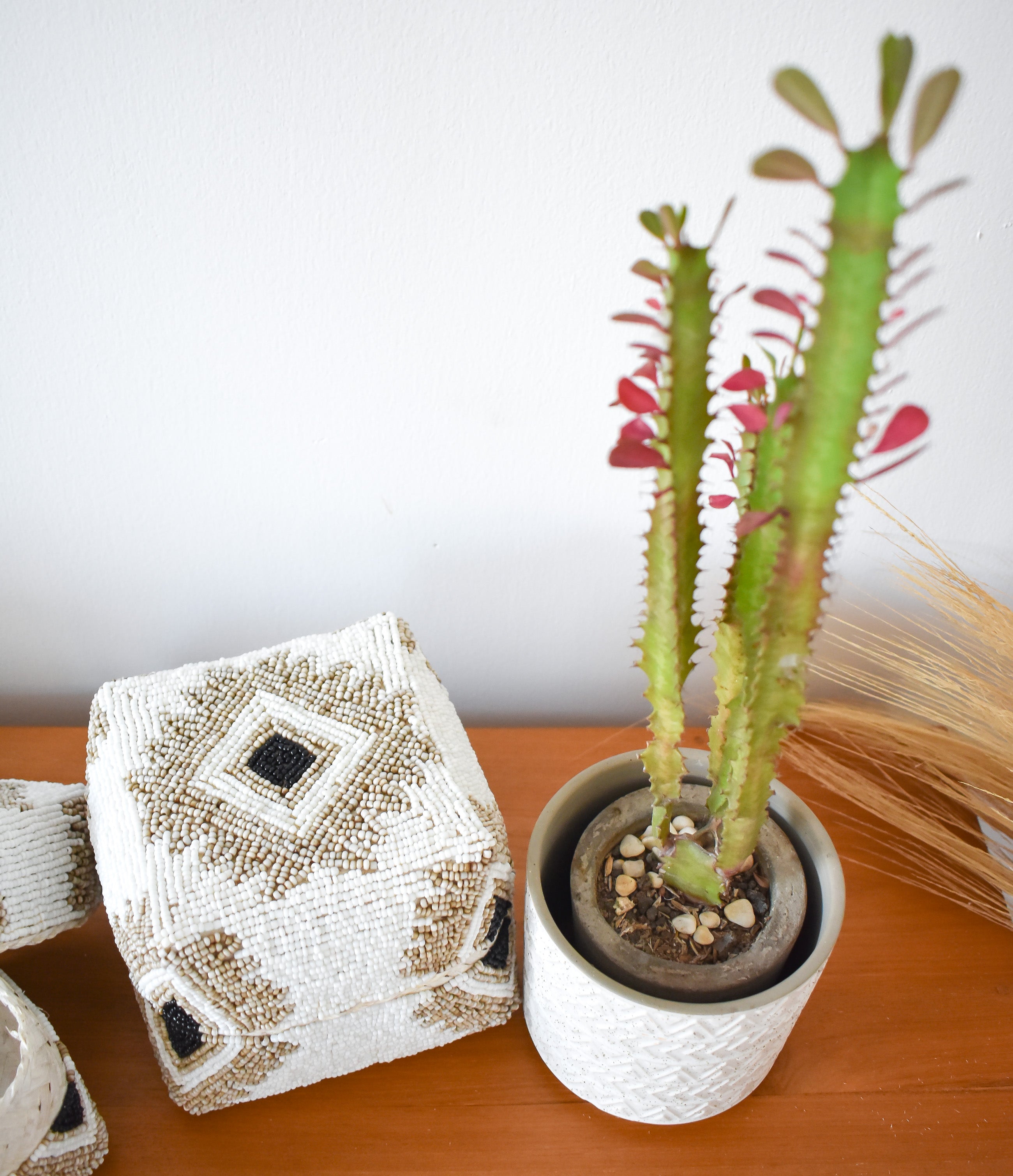 Decorative beaded box set 008