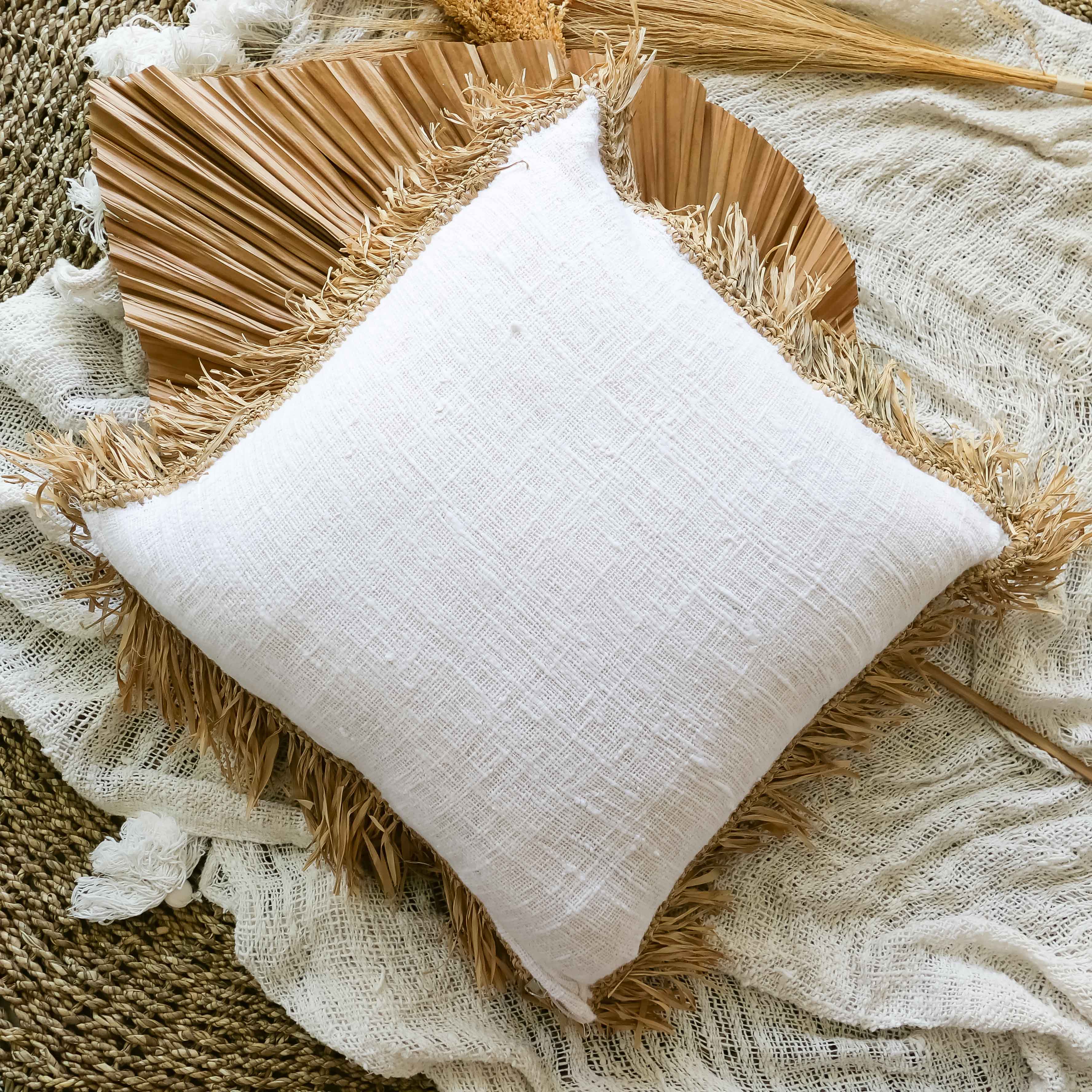 Konde white - organic cotton and raffia pillow cover - Joglo Living