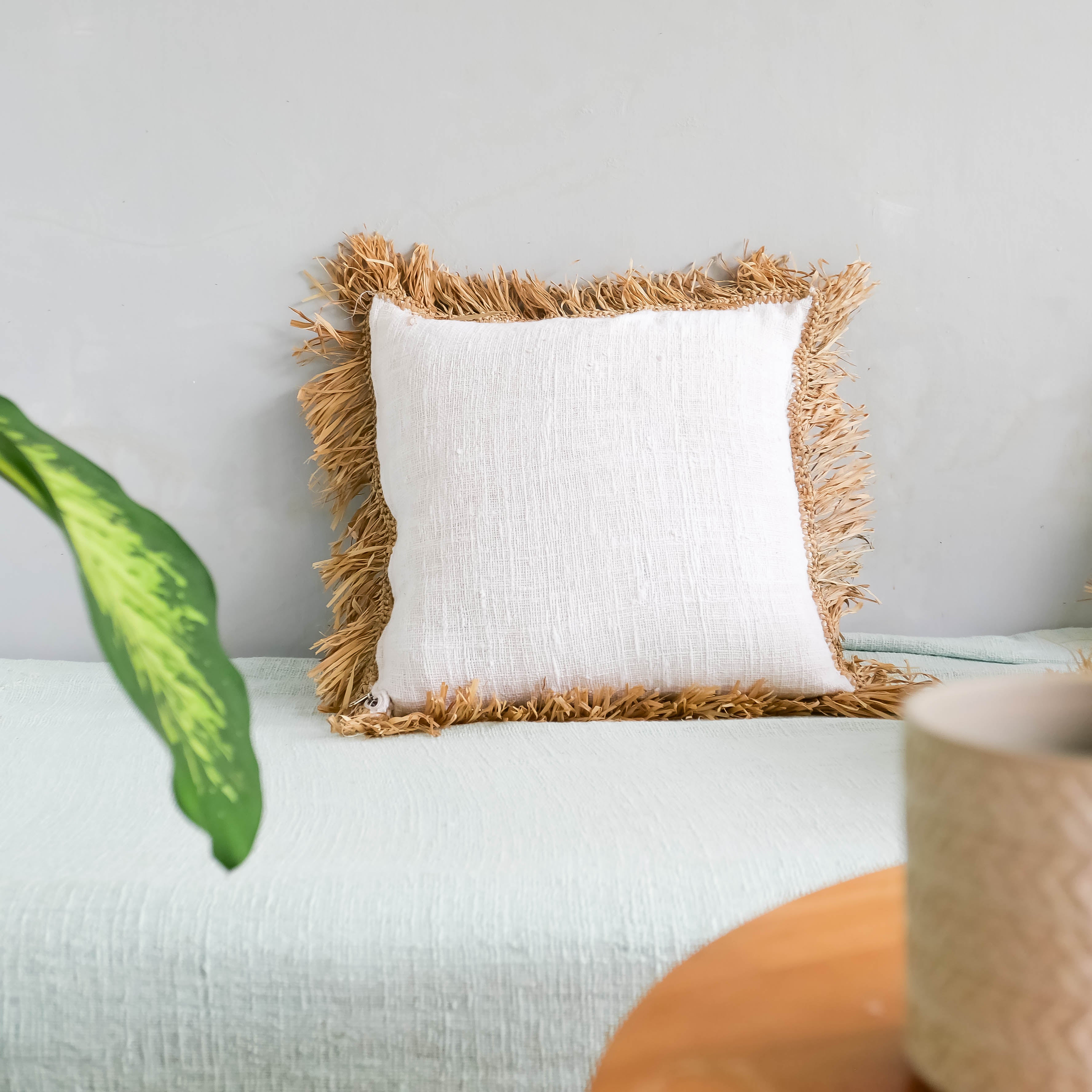 Konde white - organic cotton and raffia pillow cover - Joglo Living