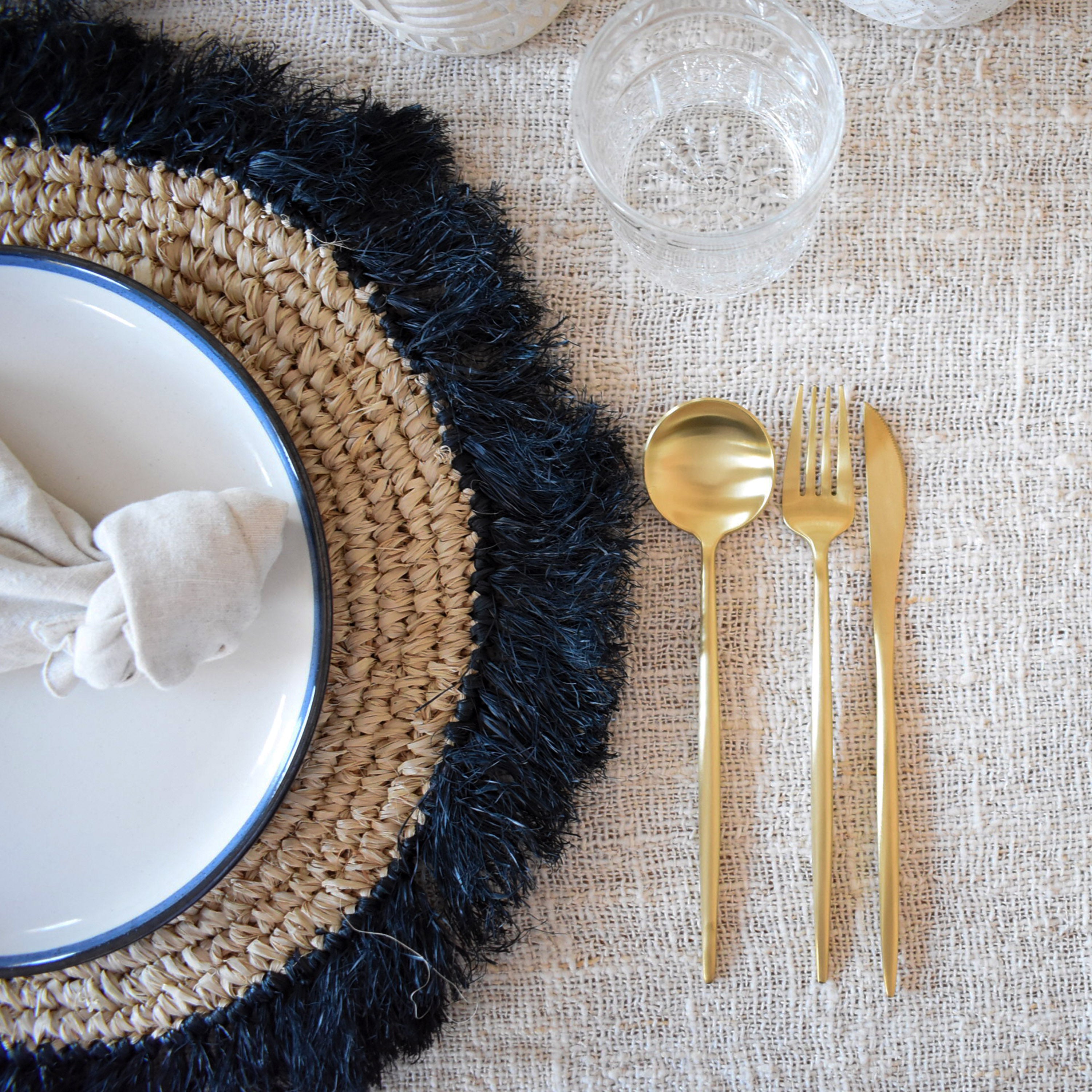 Raffia fringed placemat 003 - black