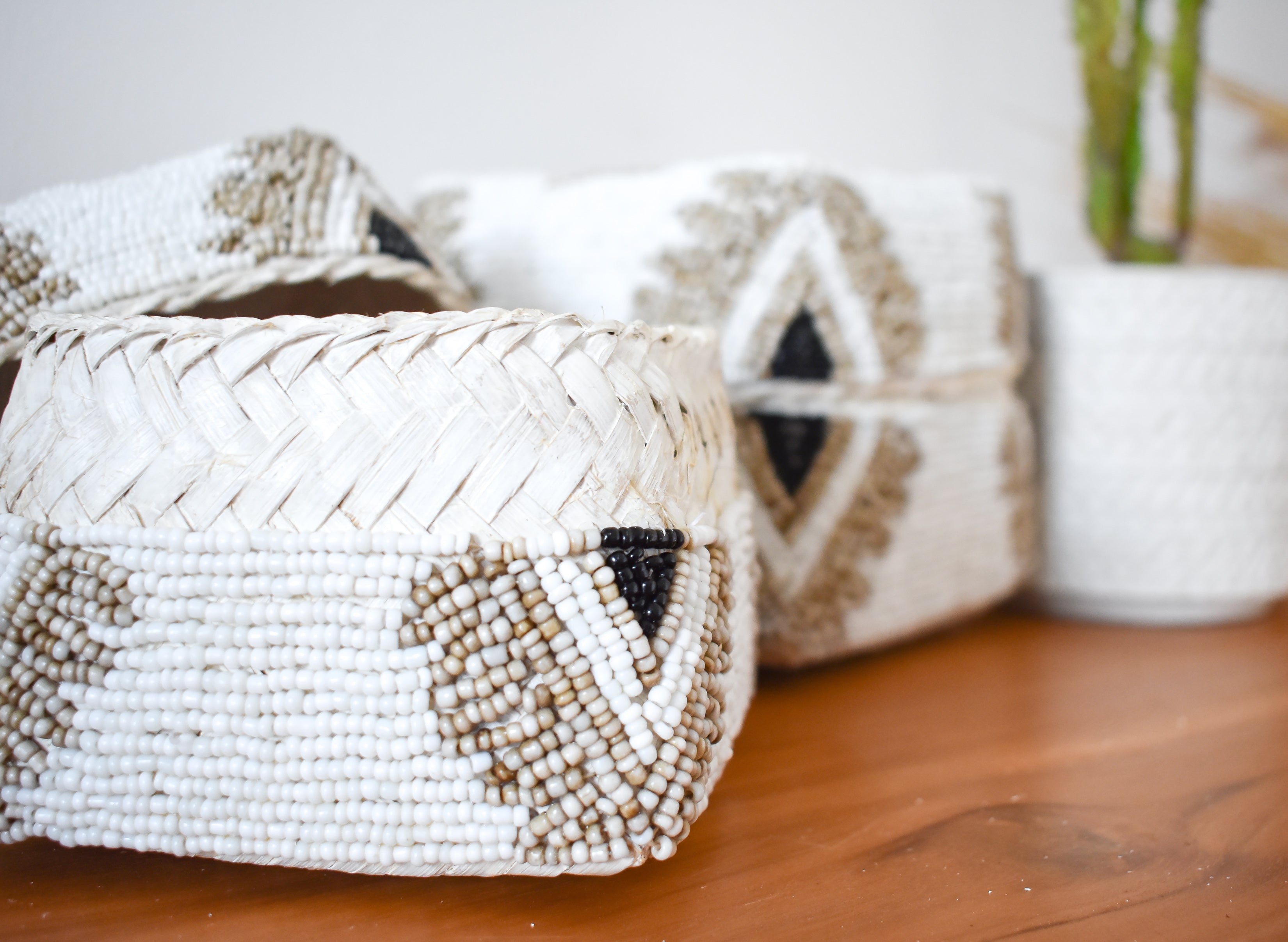 Decorative beaded box set 008
