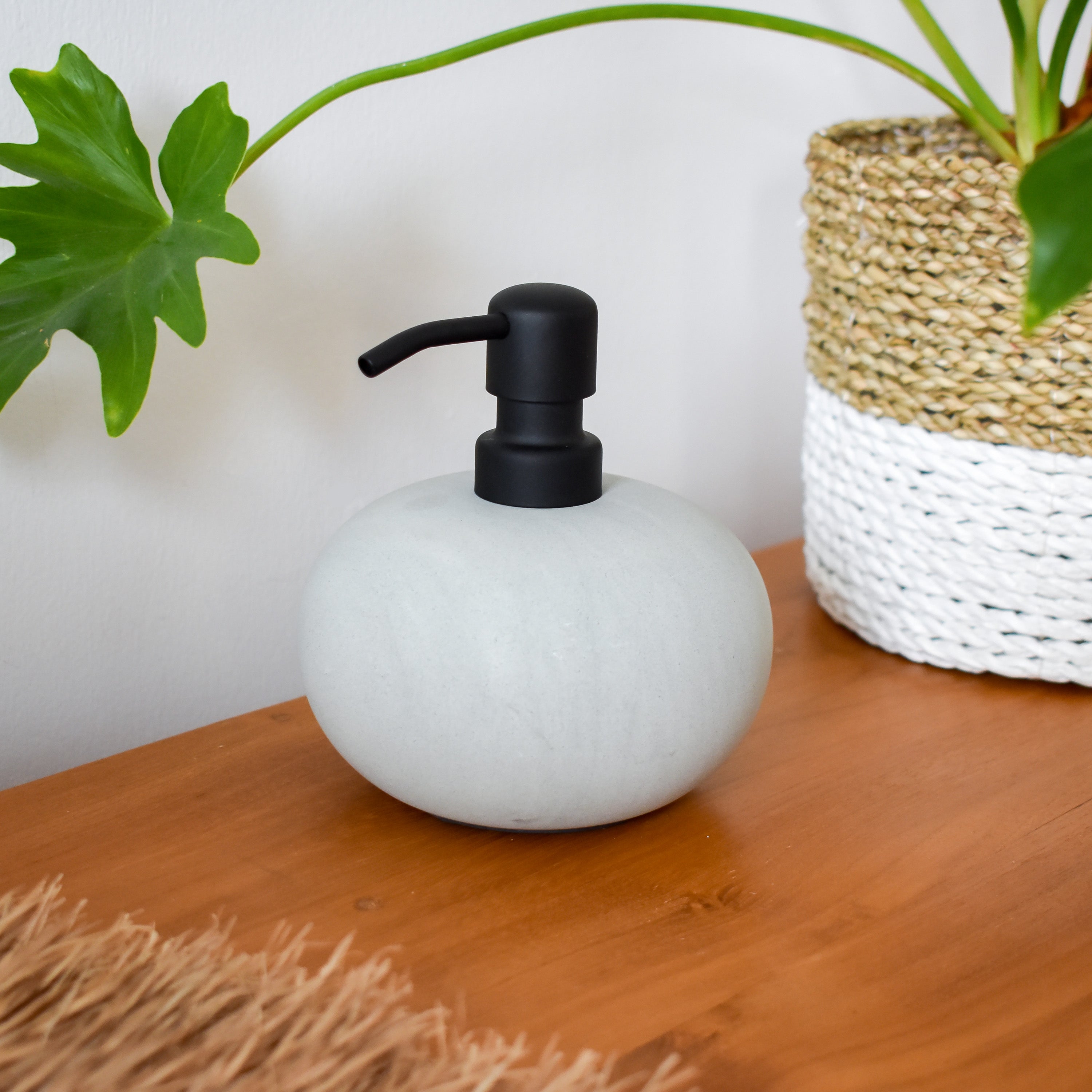 Zeolite stone bathroom accessories set oval