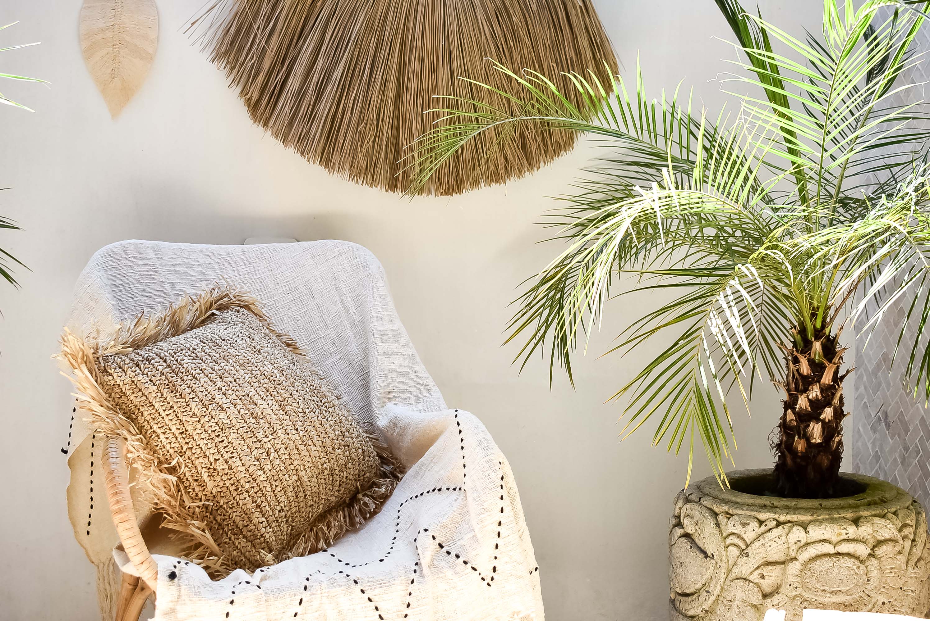 Raffia pillow cover with fringe - Joglo Living