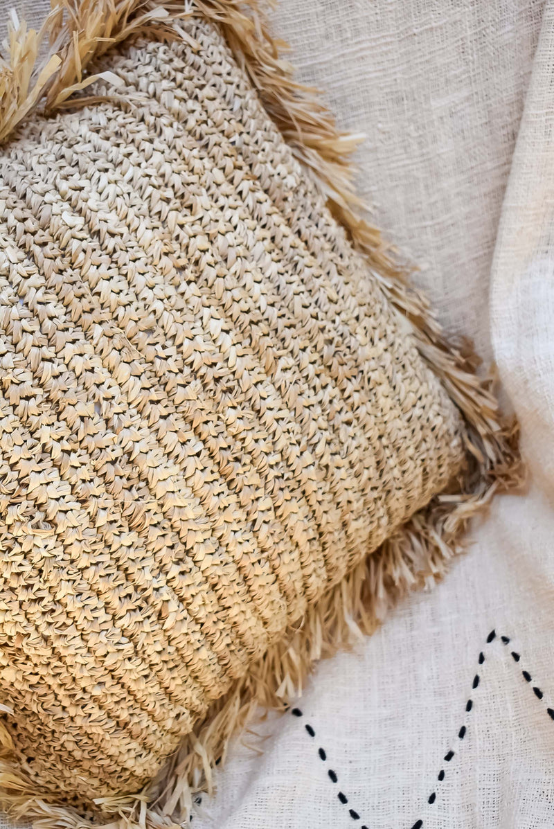 Raffia pillow cover with fringe - Joglo Living