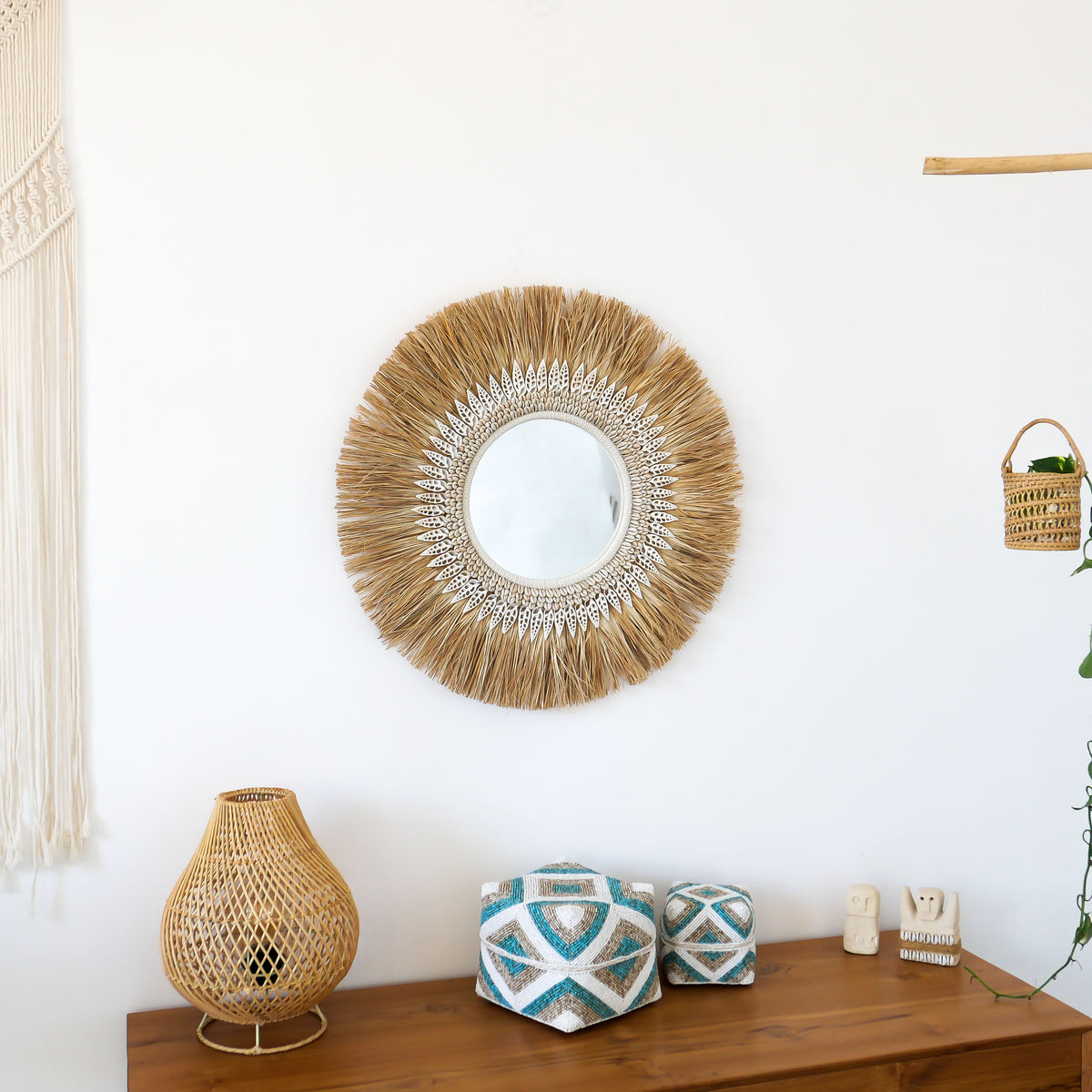 Raffia round wall mirror with sea shell Mawi | Joglo Living