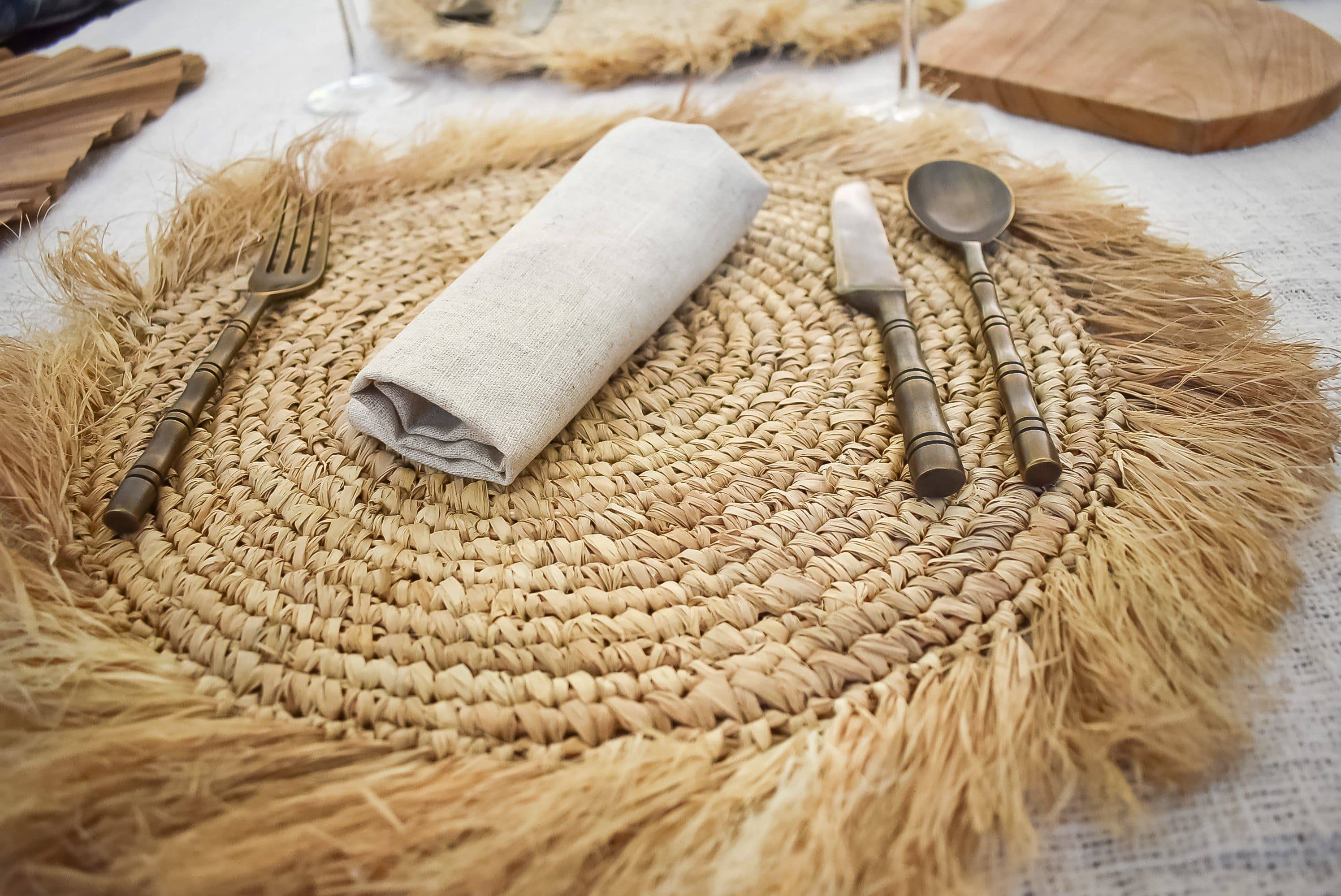 Raffia fringed placemat 001 - natural | Joglo Living